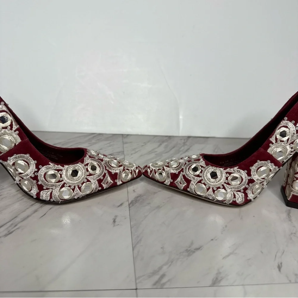 Tory Burch Francesca Red White Embroidered Pointy Toe Pump 5 1/2 M